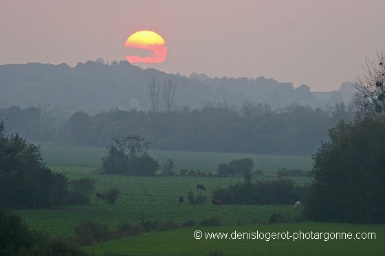 Soleil rouge (Meuse)